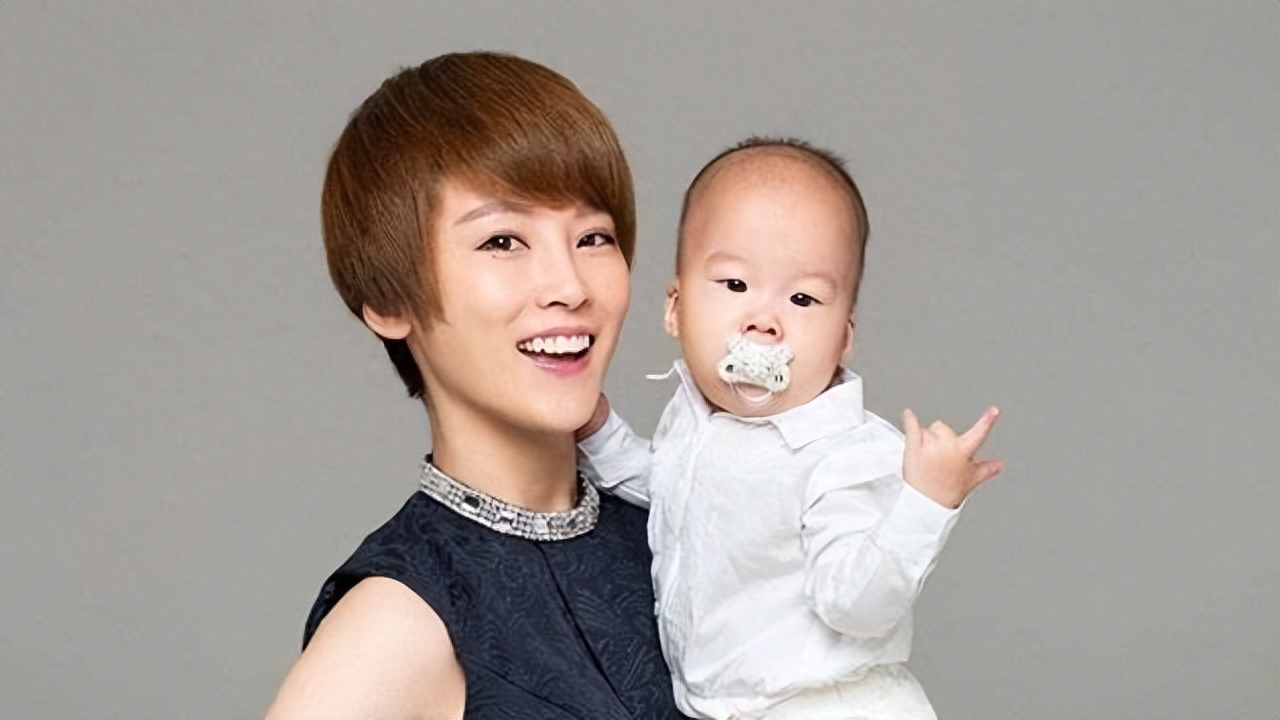 谢楠我这辈子最正确的决定就是和吴京生了两个宝贝儿子