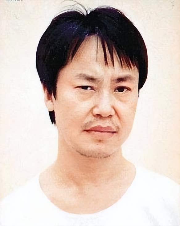 梅艳芳北京开演唱会,遭臧天朔怒扇两耳光,陈耀兴让他差点被销户