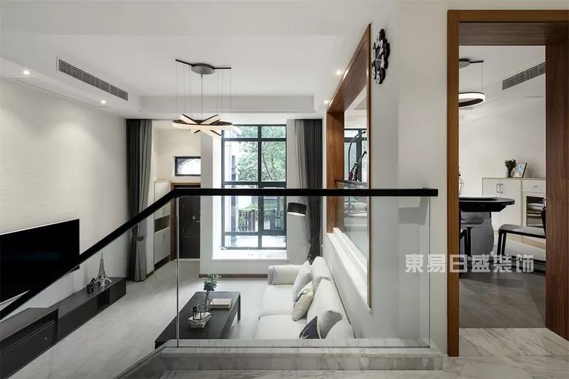 中海凯旋门130平复式现代简约装修效果图