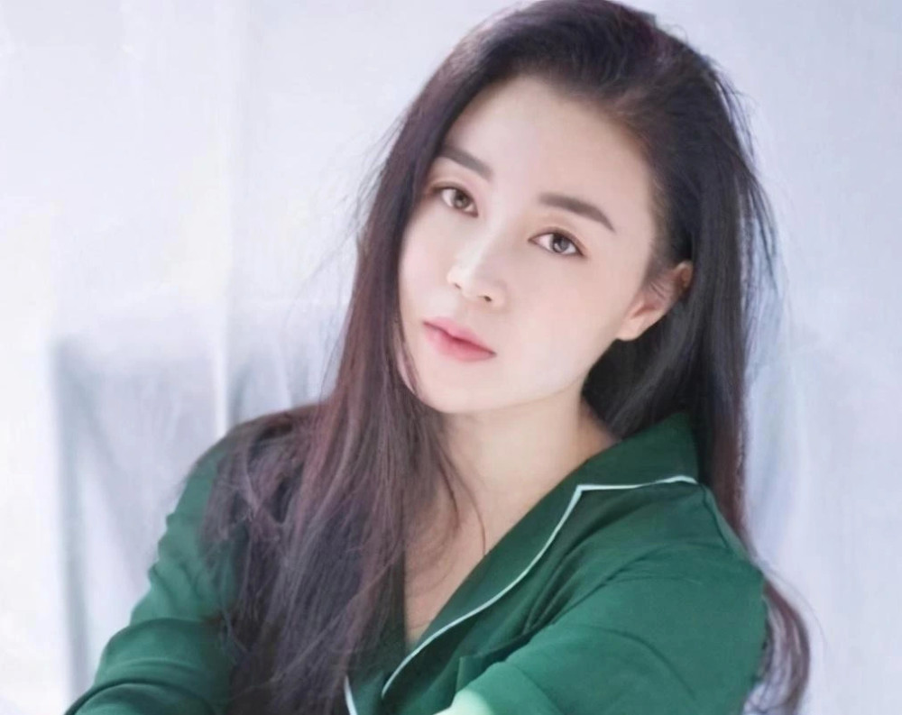 关婷娜40岁未婚却有固定伴侣,如何满足生理需求?