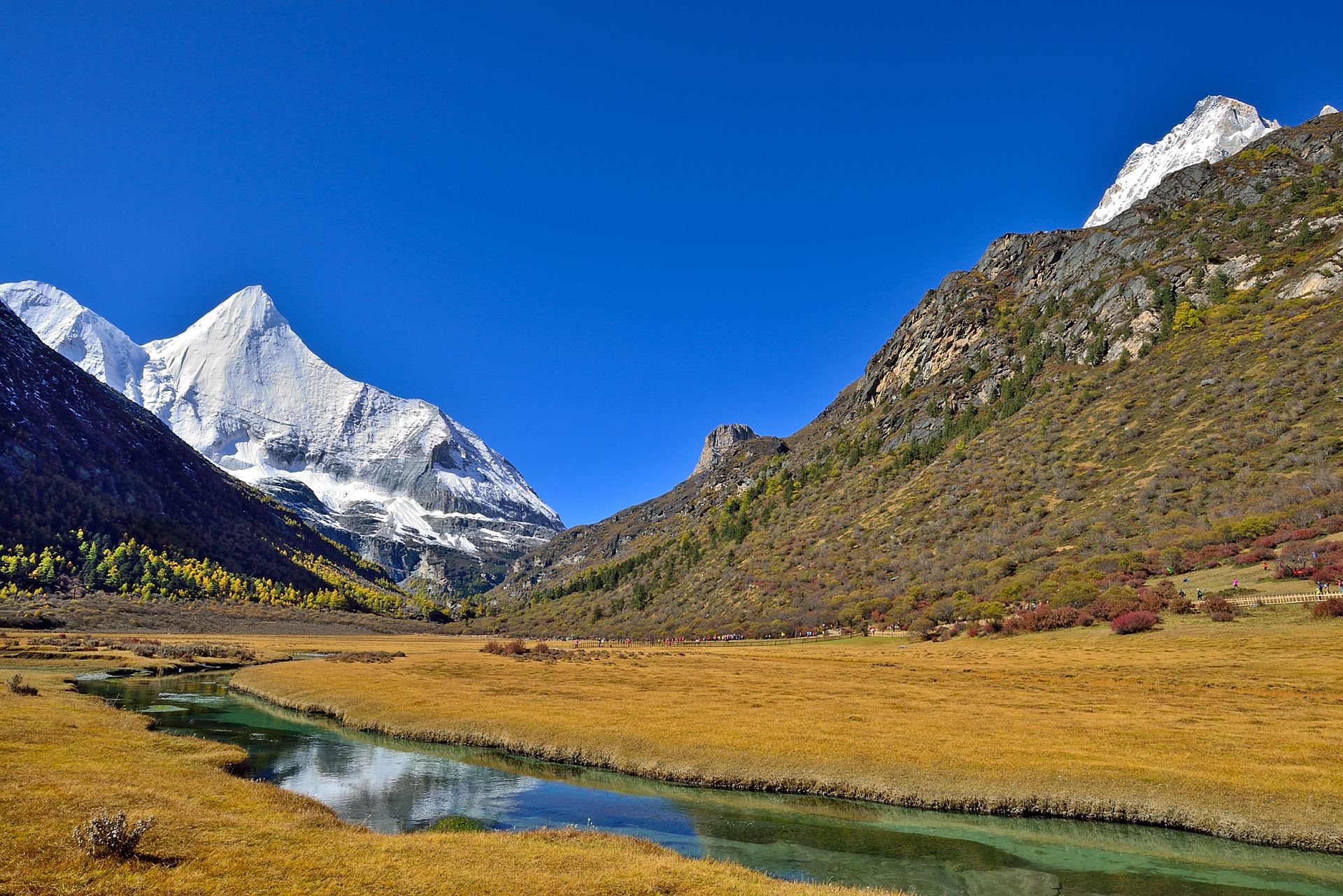 甘孜风景区——稻城亚丁,一个不会后悔游玩的地方