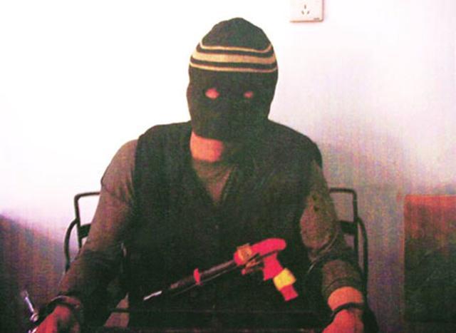 2002年,"色虎"不甘心情妇另找新欢,伙同自己儿子殴打情妇男友