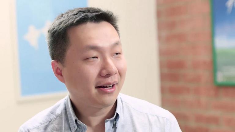 陈星汉解释为何不会玩《最终幻想7重制版》:不想破坏童年记忆