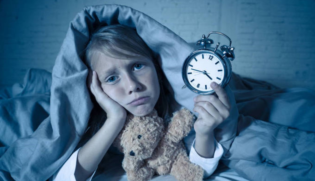 儿童睡眠障碍,部分可治愈,主要与精神因素及周围环境有关