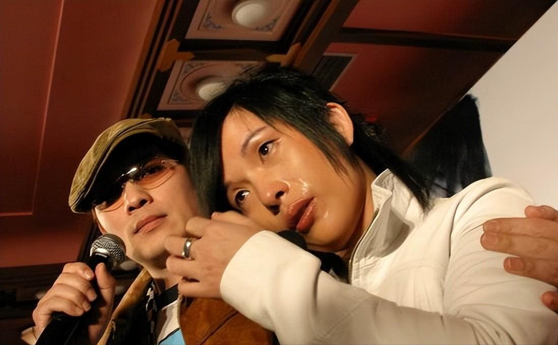 回顾男女通吃?一张满脸胡茬的照片,彻底撕开了潘美辰的遮羞布!