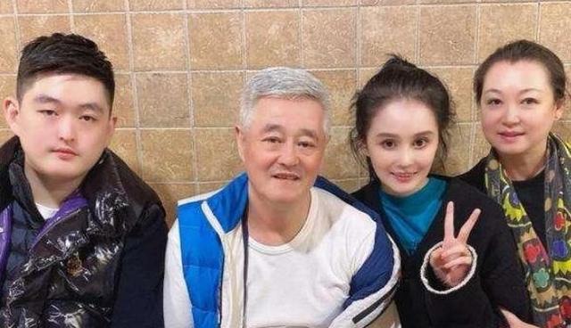 同是赵本山的基因,葛淑珍女儿和马丽娟女儿一对比,差距就出来了