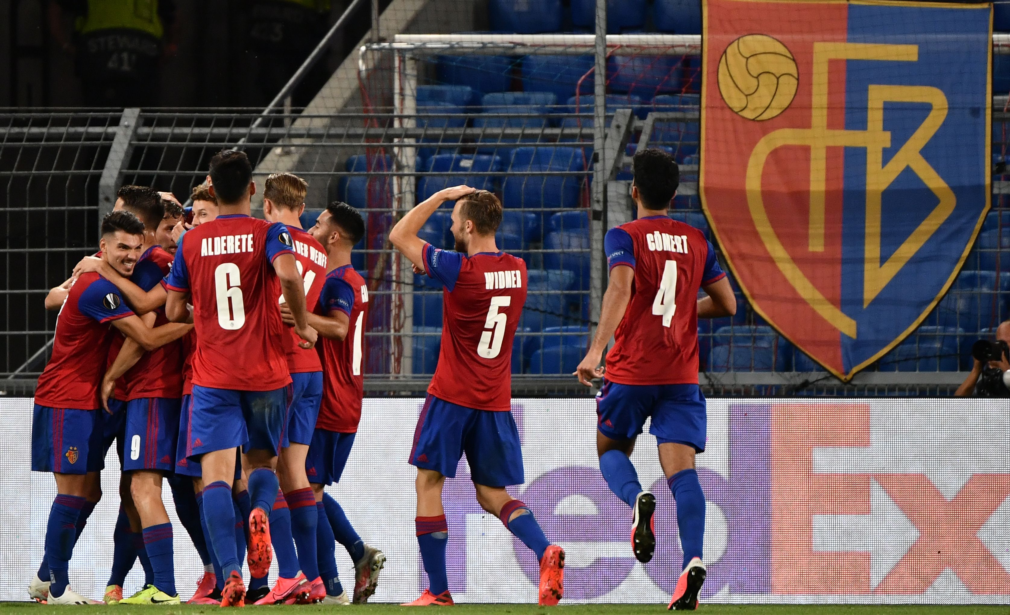 足球——欧罗巴联赛:巴塞尔队晋级八强