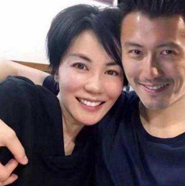 照片门后,张柏芝为何不顾谢霆锋,再度合影陈冠希?真相