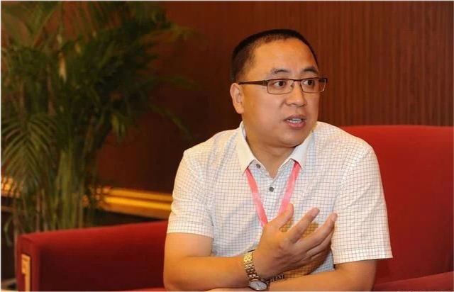 德州首富张洪波:因资金链断掉,用鸭农信用卡套现2亿,最终被捕