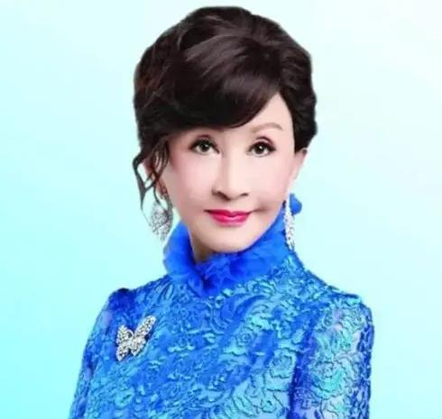 "国际美容教母"郑明明:"爱美之心"引导的自强之路