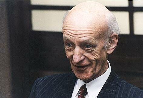 一文读懂"接受美学":一部文学作品究竟是如何影响读者的?