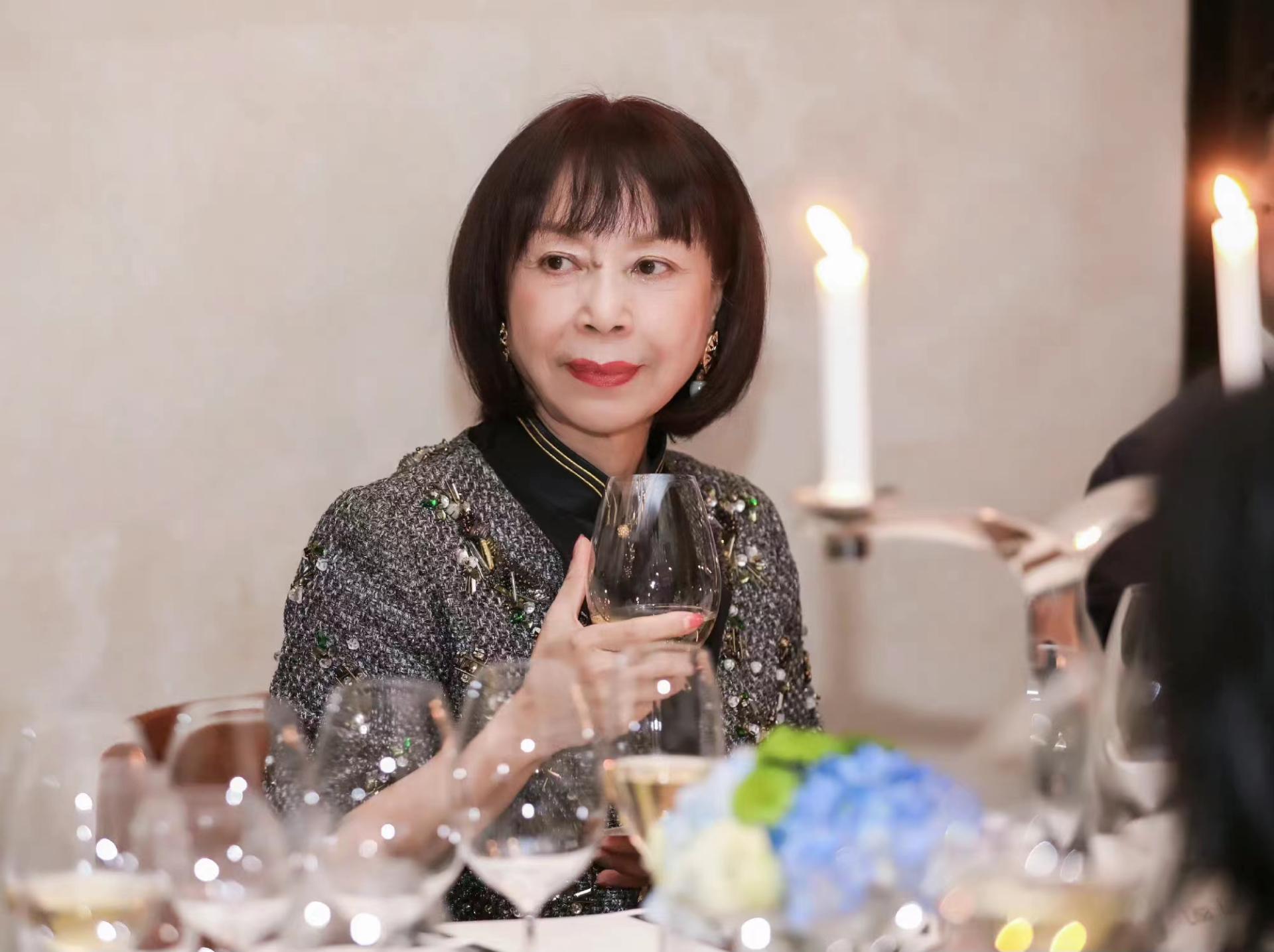 四川富豪妻子的贤内助李巍