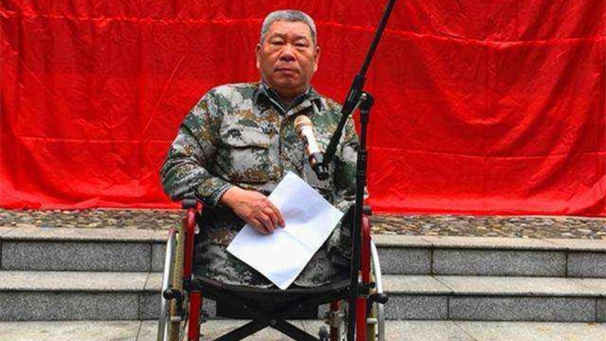 回顾展亚平对越反击战失去双腿和左手后娶19岁美女为妻成富豪