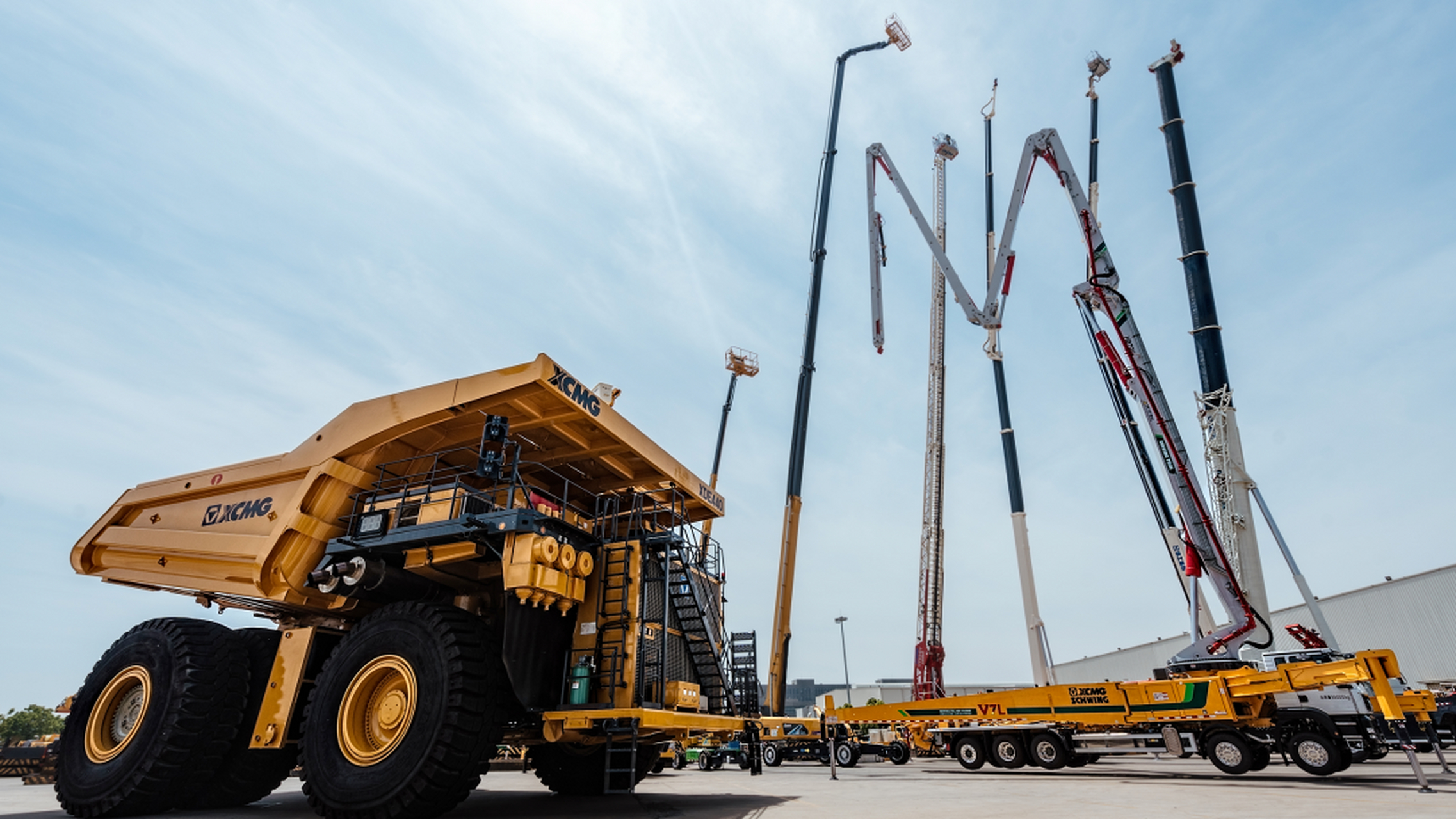 徐工吊装设备运营管理平台提供了很好的解决方案,那就是在吊车上面