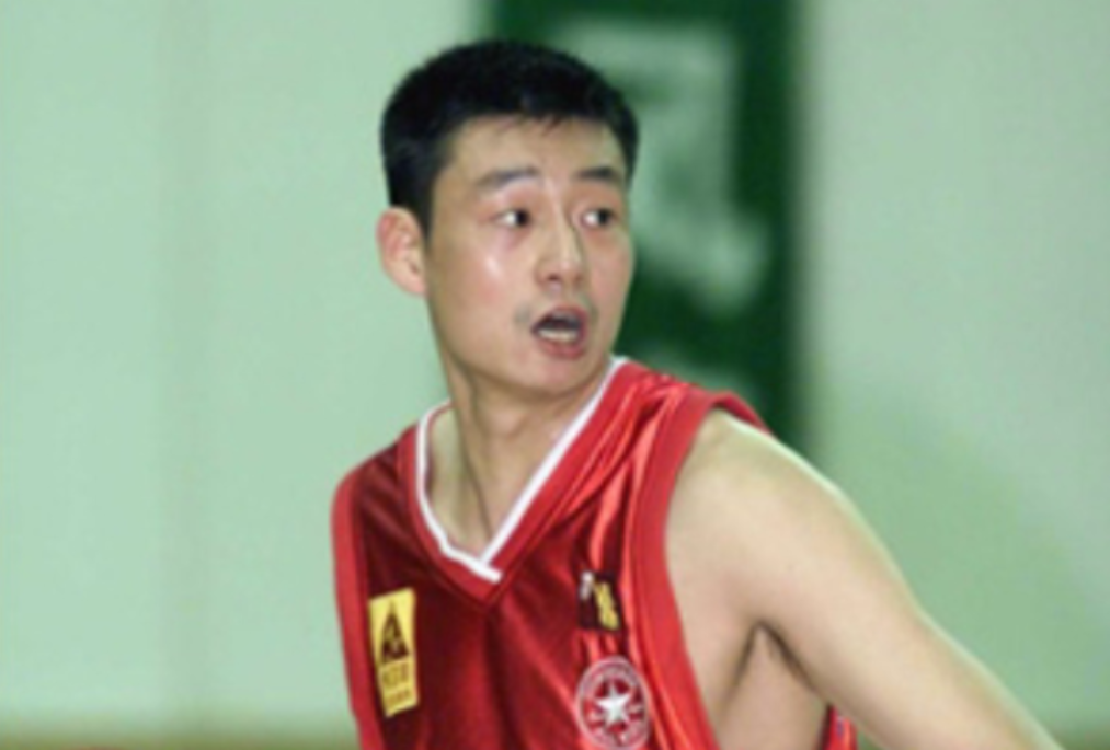 56岁郑武近况:继续教练生涯,54岁妻子风韵犹存,弟弟郑亮已瘫痪