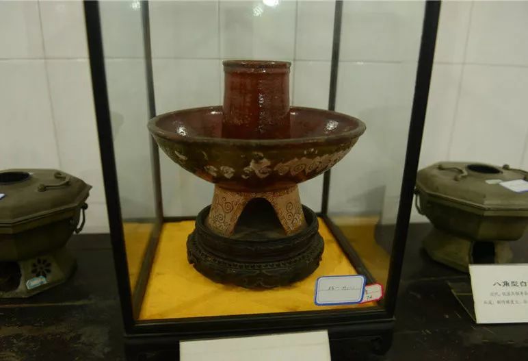 历史趣谈:原来古代人也爱吃火锅,吃得还比咱讲究