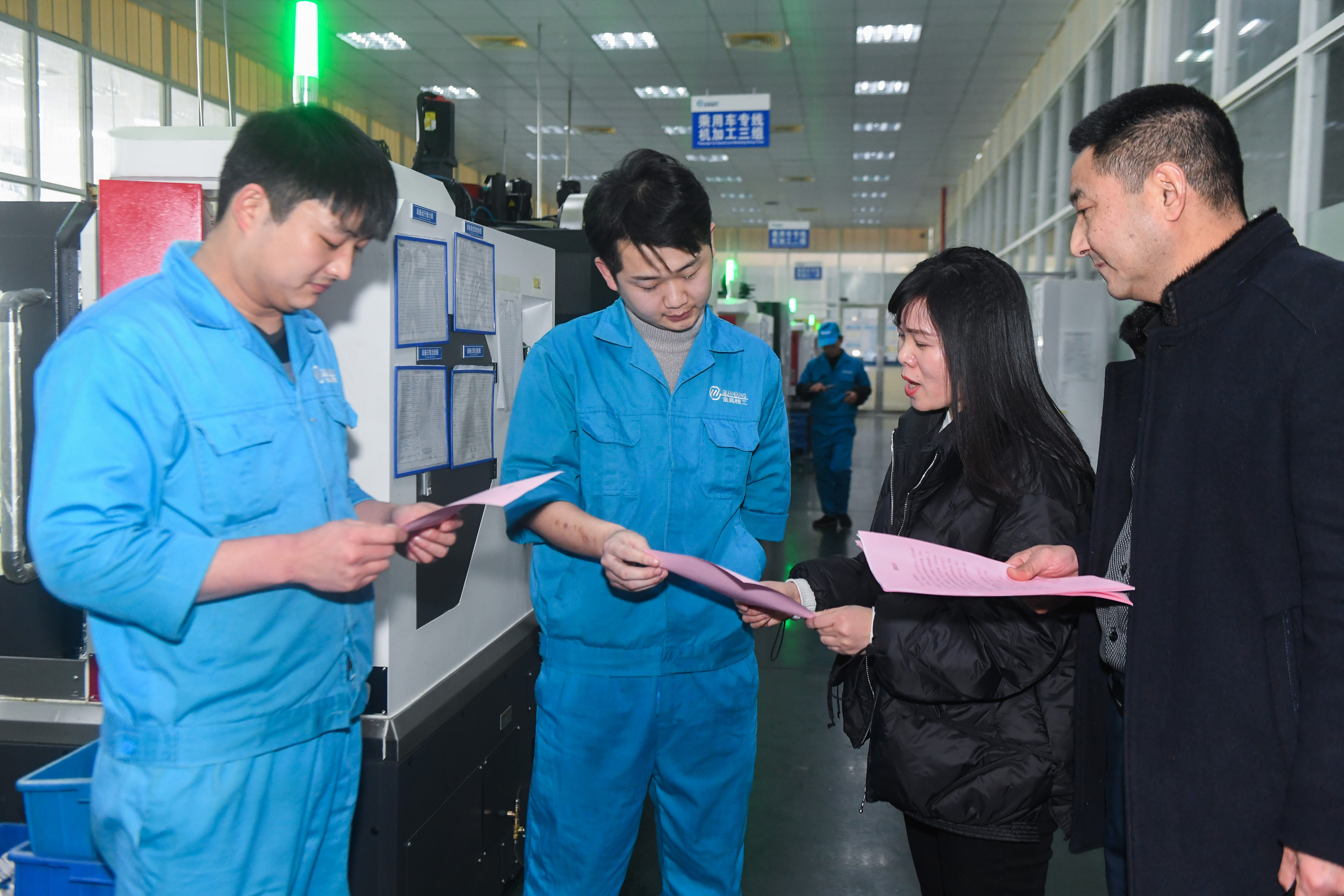 浙江诸暨:政府企业多项暖心举措鼓励外地员工留下过年(1)