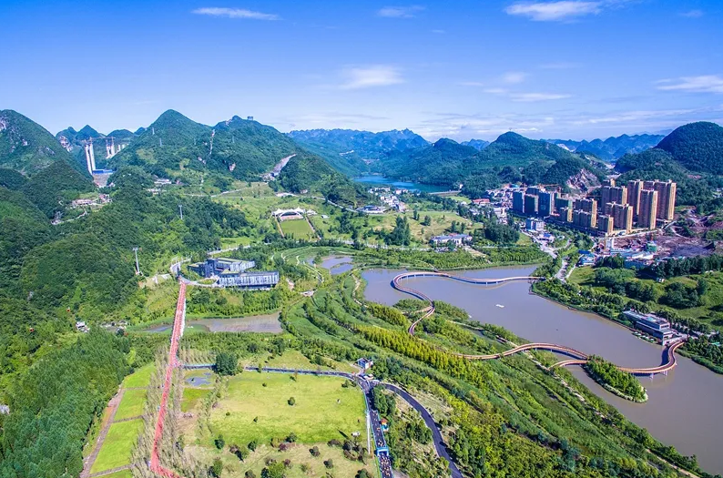 为什么微软将服务器沉入海底，华为却把服务器放在挖空的大山里？6