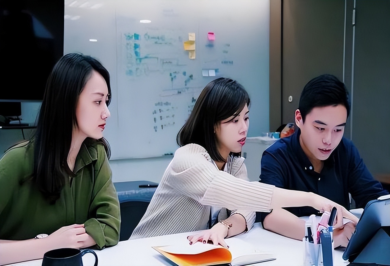 回顾:杭州美女老总张琰,公婆是院士又不缺钱,为何沦为局长情妇