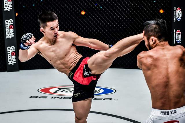 在此战之前,谢维就曾在不同场合叫阵曾击败自己的