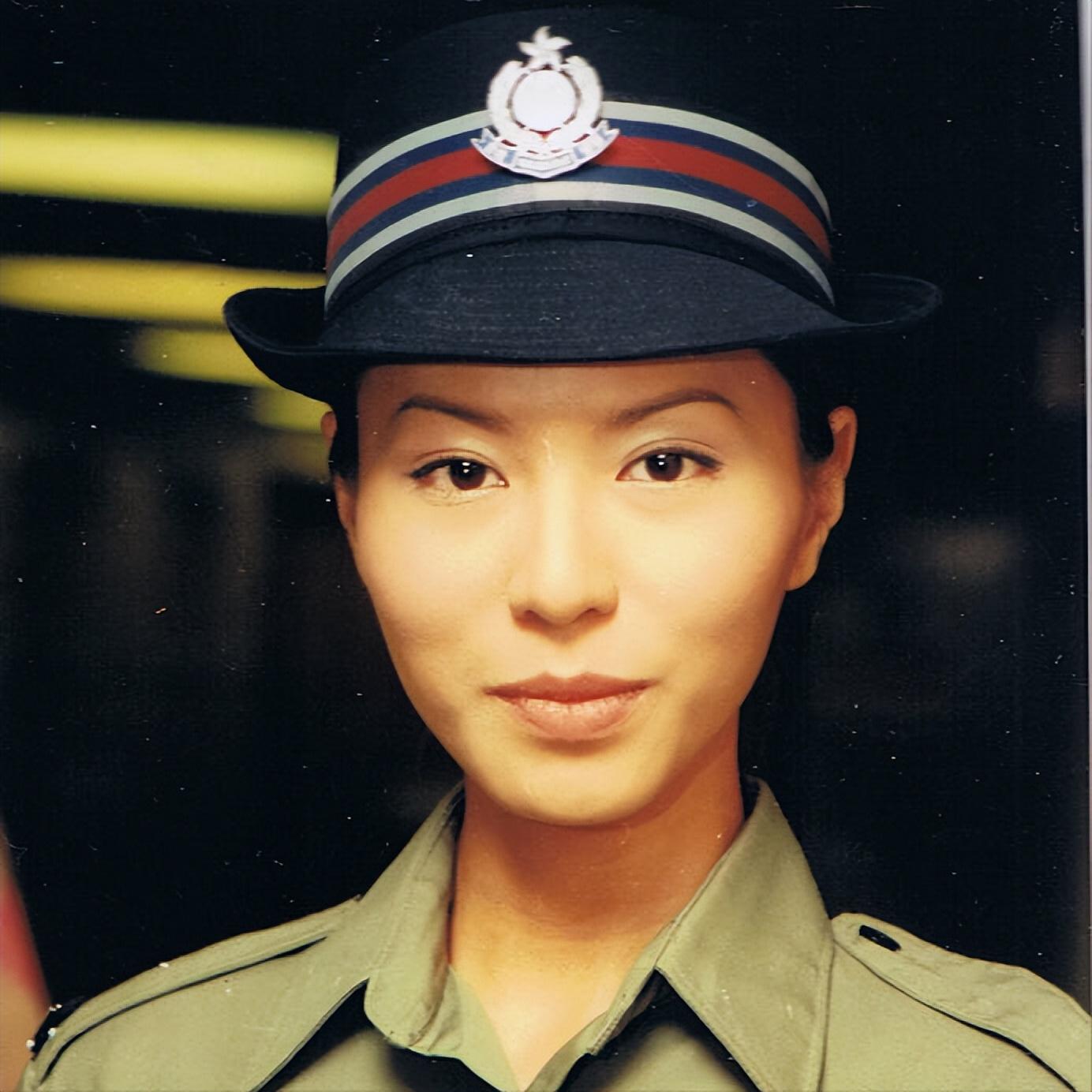 从警服换成戏服!5位曾经是警察的明星,其中一位还是美艳警花