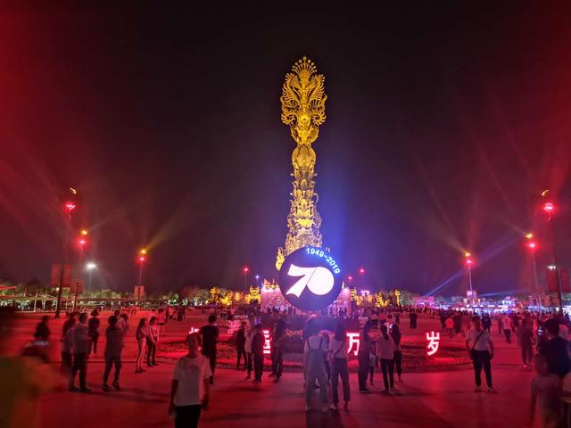 夜游唐山南湖公园:看凤凰涅槃,赏音乐喷泉