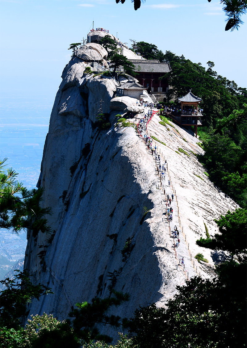 游客从华山云梯不慎跌落 登华山这些地点必须注意