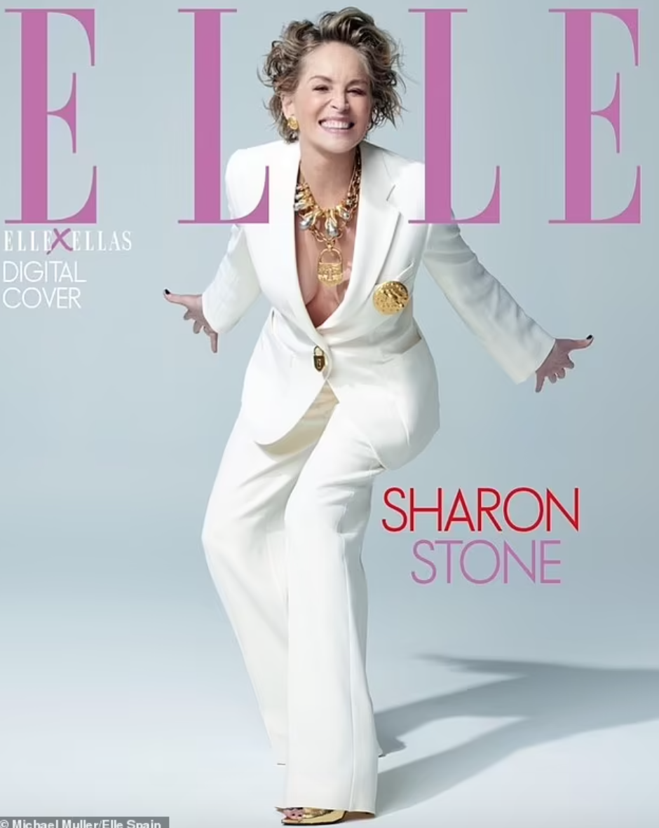 莎朗·斯通穿真空西装登封面,称拍本能道格拉斯片酬比她多9千万元