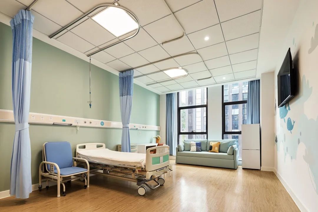 设有新生儿救治中心(nicu,共有 55 张床位),新生儿特殊病房(单人间)5