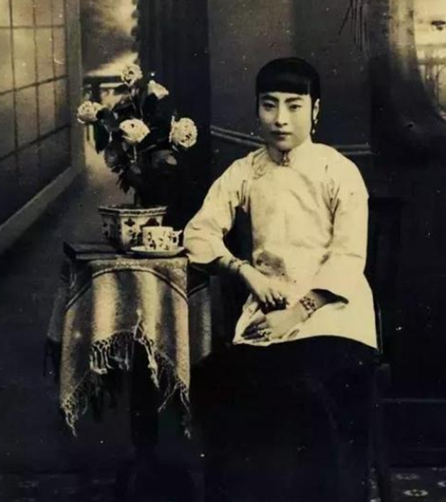 中国第一女演员刘喜奎:迷倒5位总统,守寡39年,死后葬于八宝山