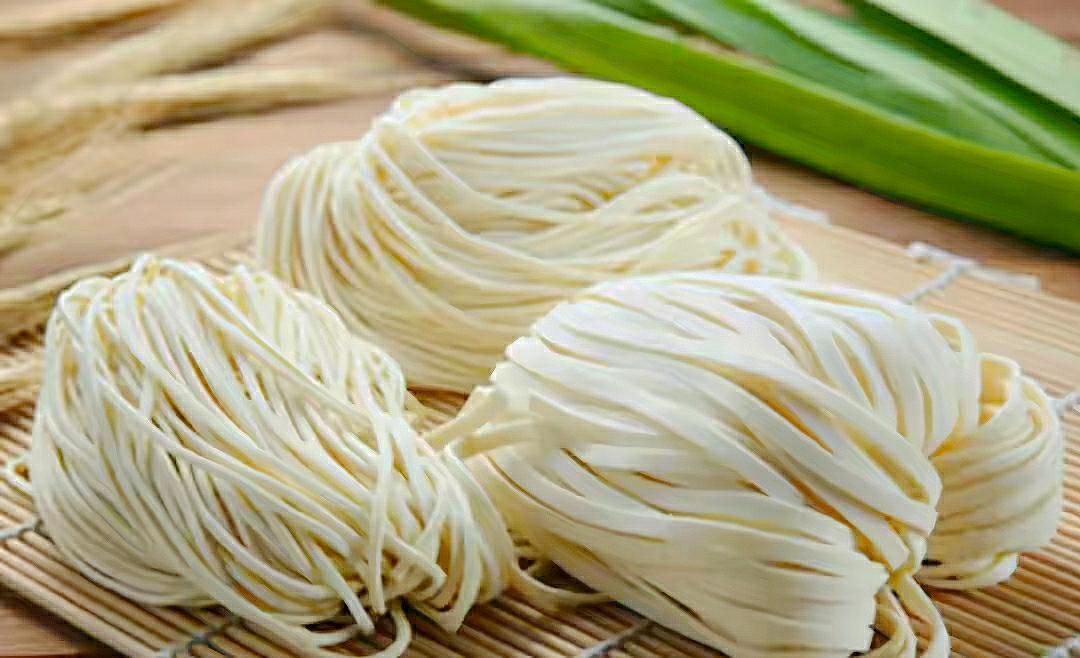 糖尿病的"源头"已揭秘,别再冤枉甜食了,4物请在饭桌上撤离