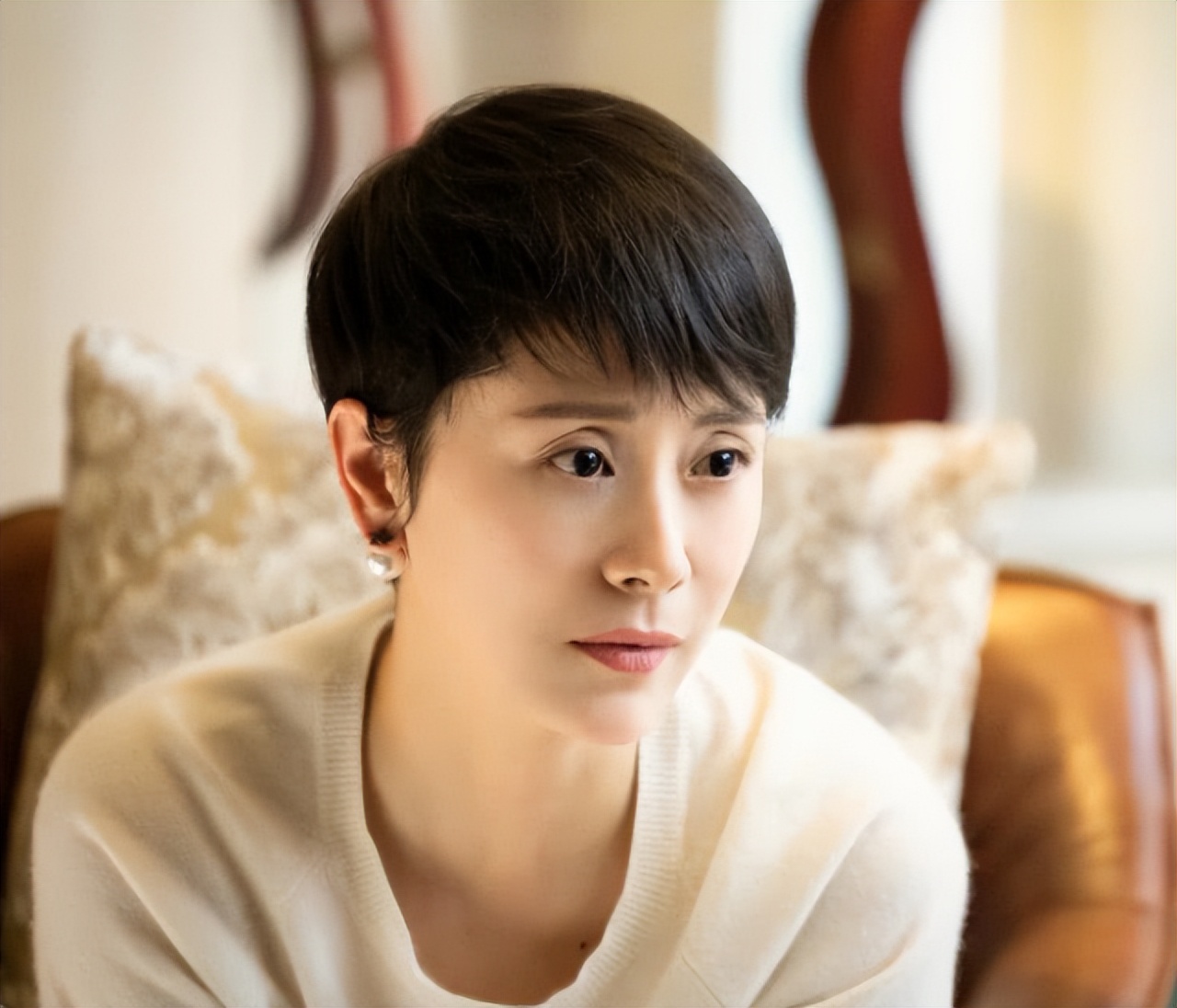 闫妮新剧演外婆,尝试走出中年女演员困境