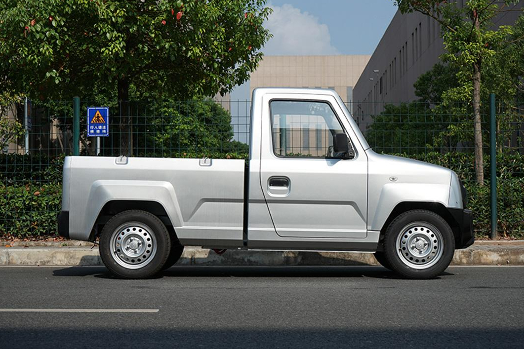 国产全新电动小皮卡,"撞脸"吉姆尼,单排座,纯电续航185公里