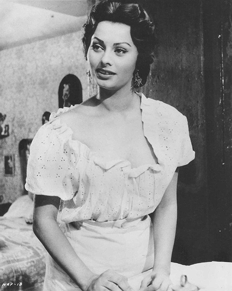 她性感火辣,舍弃帅哥加里·格兰特,选择一个"老父亲"相伴终生