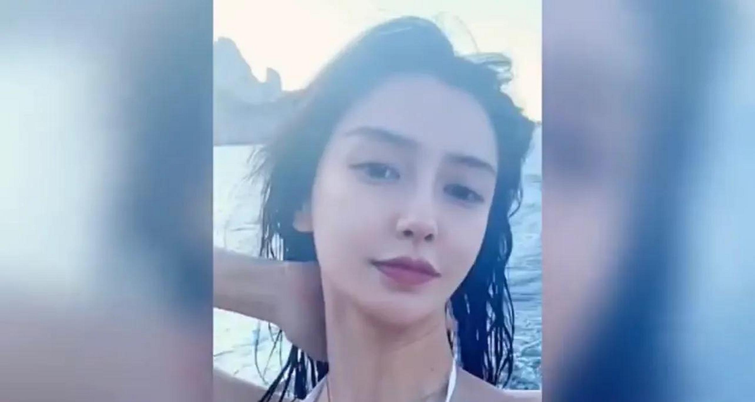 SNH48沙滩泳装图片