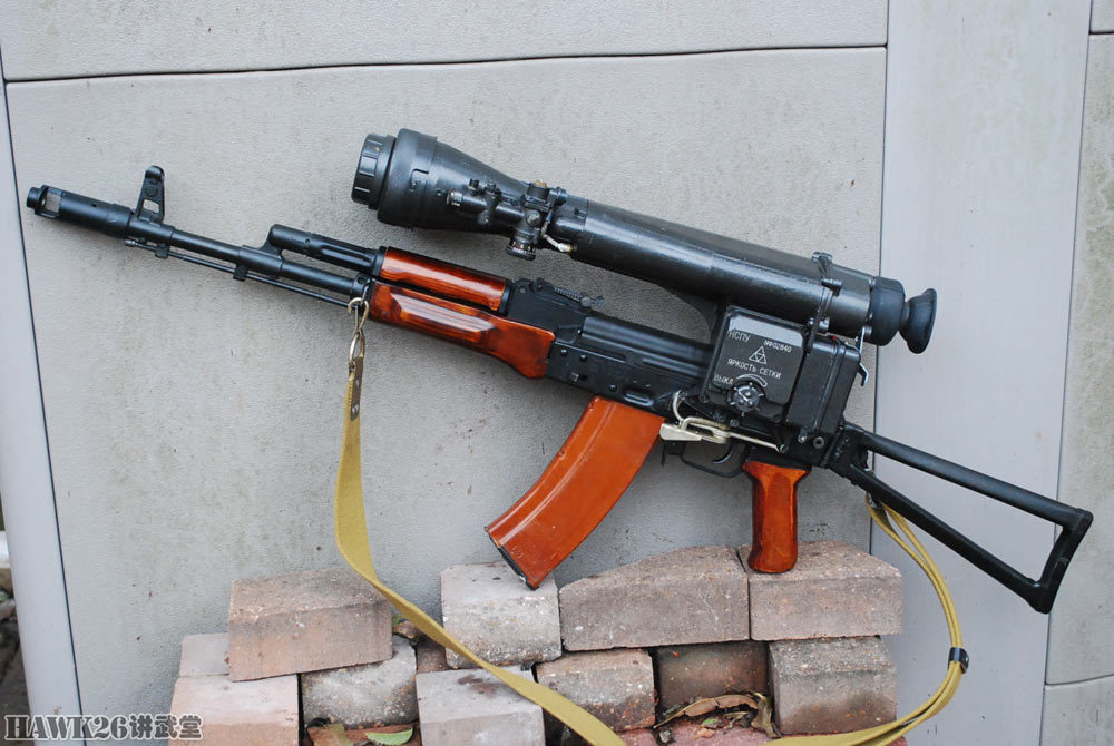 苏联aks-74步枪的历次演变 专为空降部队研制 折叠枪托多次修改