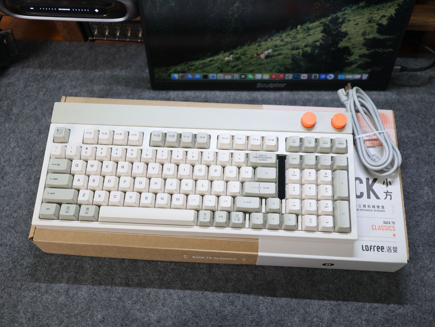 超爱复古键盘!lofree洛斐小方机械键盘也太耐看了吧!