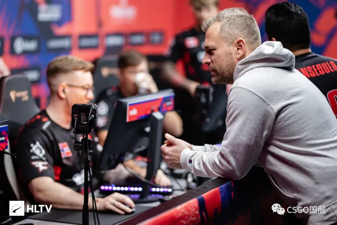 【FaZe、Vitality轻松取胜,C9三图战胜NaVi,coL连赢14局惊天逆转】