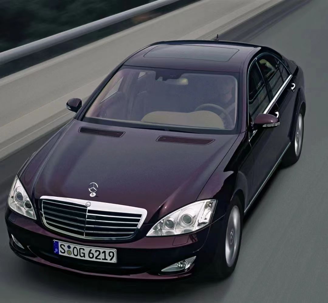 w221代奔驰s级 承上启下的一代旗舰