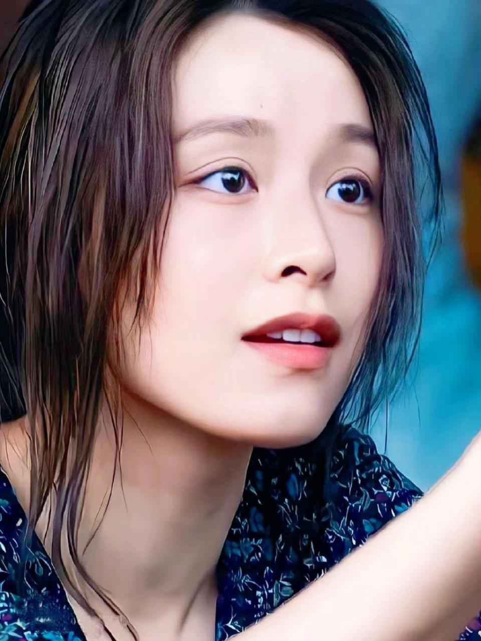 看了消失的她,里面的文咏珊又美出了一个新高度.