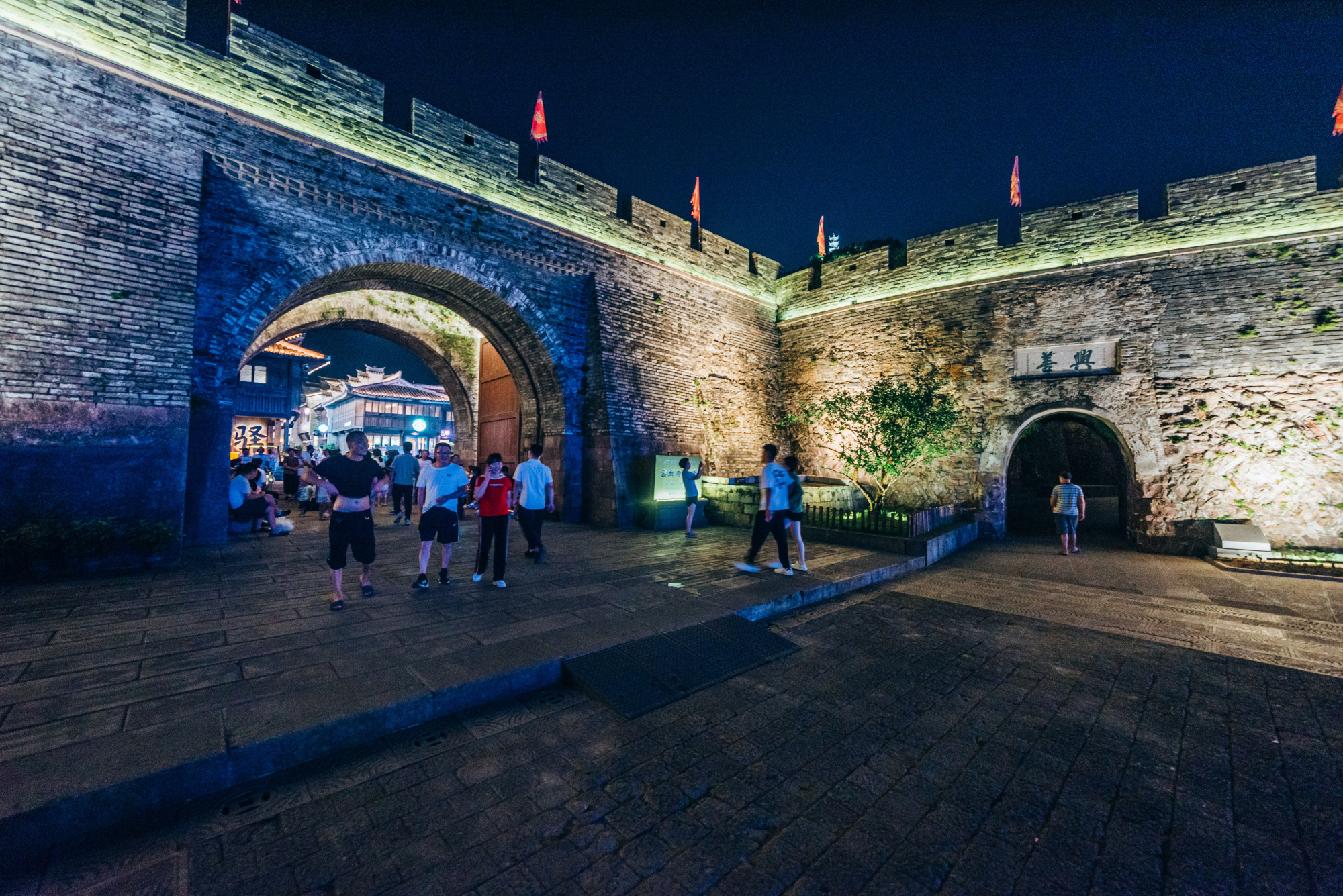 台州府城:主客共享,浑然天成,一半铜墙铁壁,一半人间烟火_广搜网