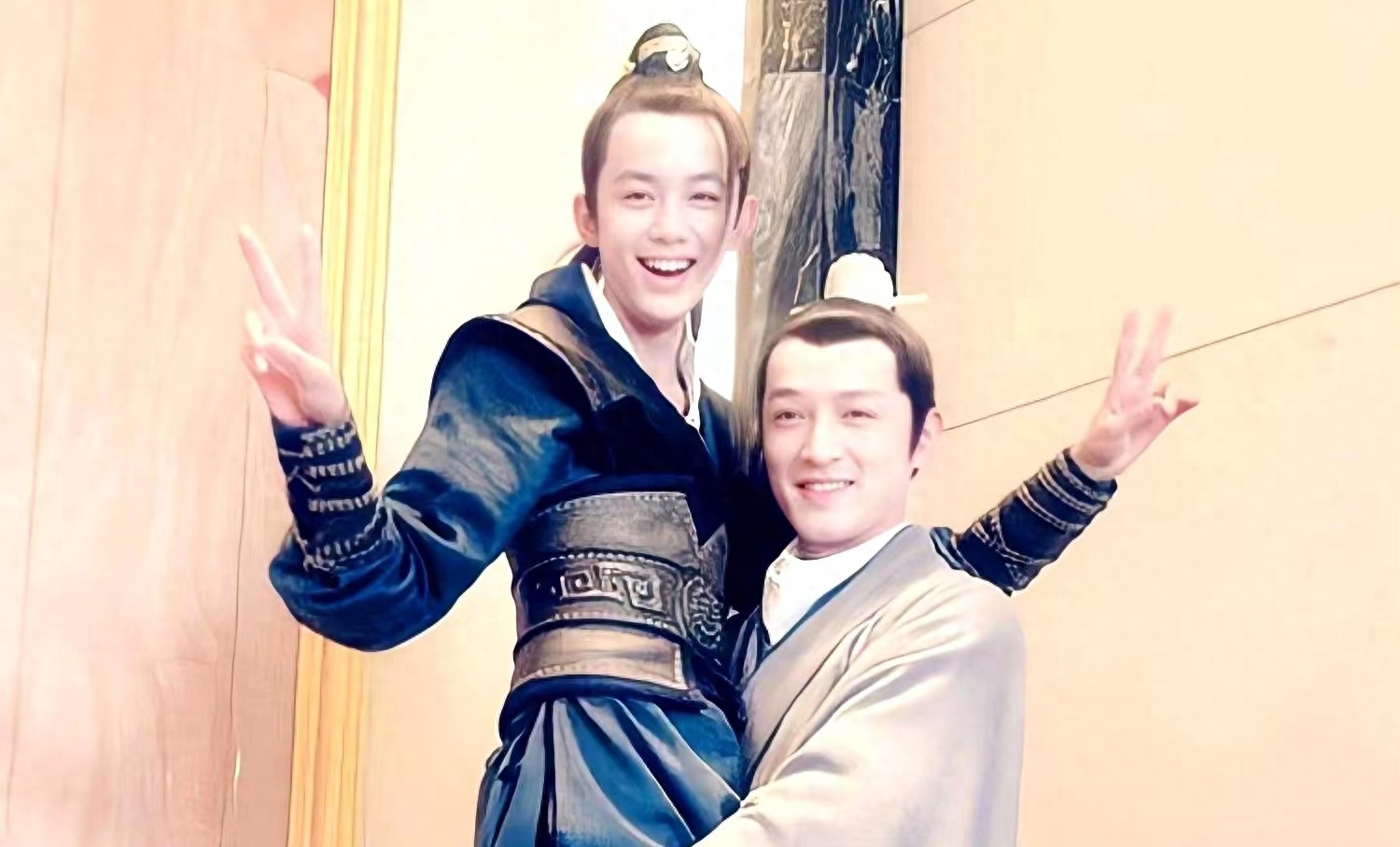 回顾表面风光无限实则步步惊心吴磊的苦楚胡歌早就看穿了