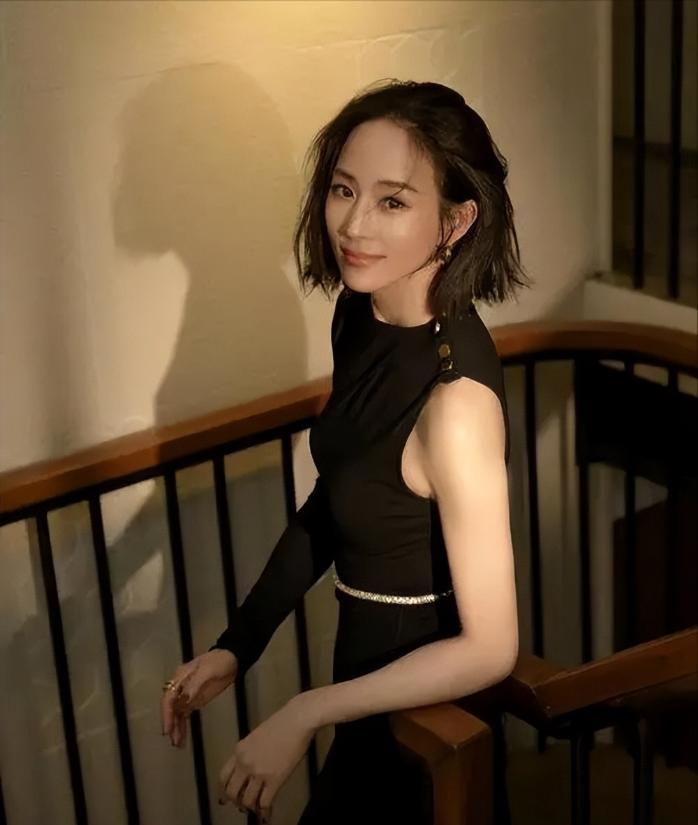 41岁张钧甯跟网剧《唐人街探案》导演年底结婚?张钧甯方回应了