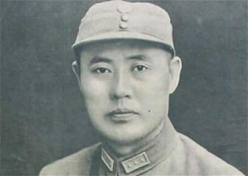 1948年,我军放一名被俘"伙夫"回家,谁知竟放走敌军王牌军长!