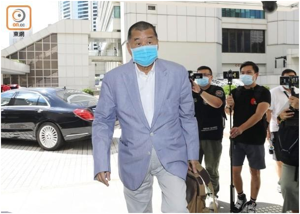 推荐“港独”头目黎智英“跑路”不成后指控法官法官，梁振英强硬喊话！