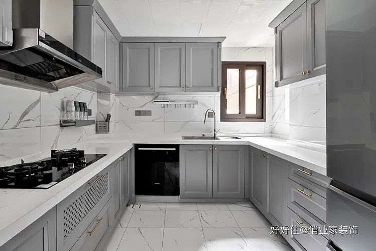 240㎡叠拼别墅,全屋杏灰色打破沉闷的高级感居所来了