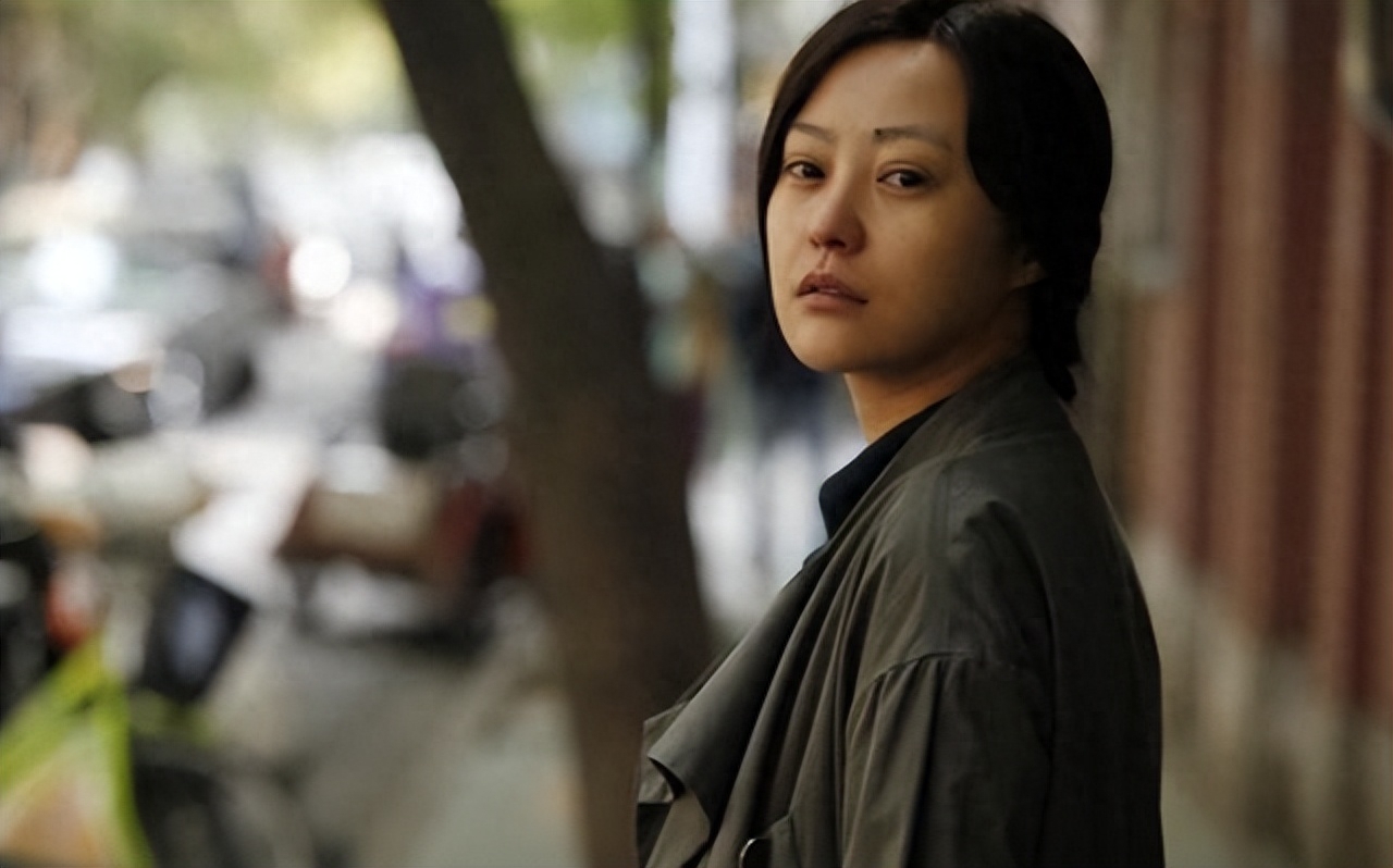 郝蕾拍大尺度禁片让章子怡下不来台两婚两离为何依旧霸气