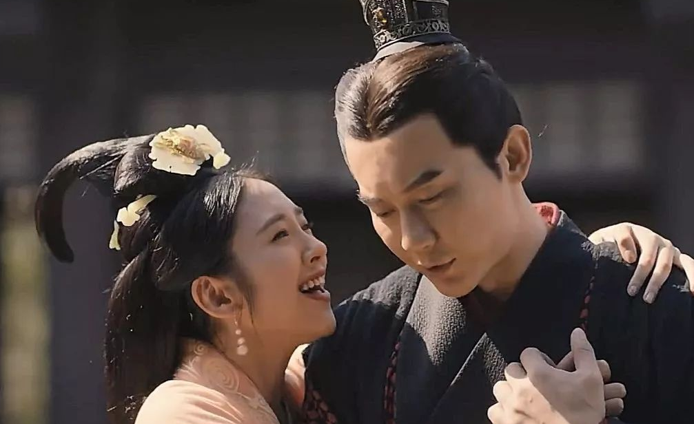 甄宓曾经那么被曹丕宠爱,为什么后来无法与郭女王竞争?