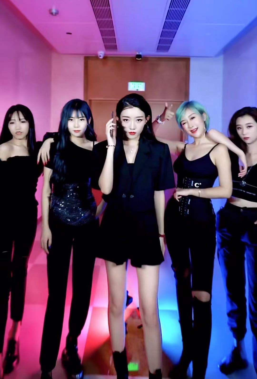 小伊伊吃醋,牌牌琦健身请美女教练,聊天记录让小伊伊气急败坏