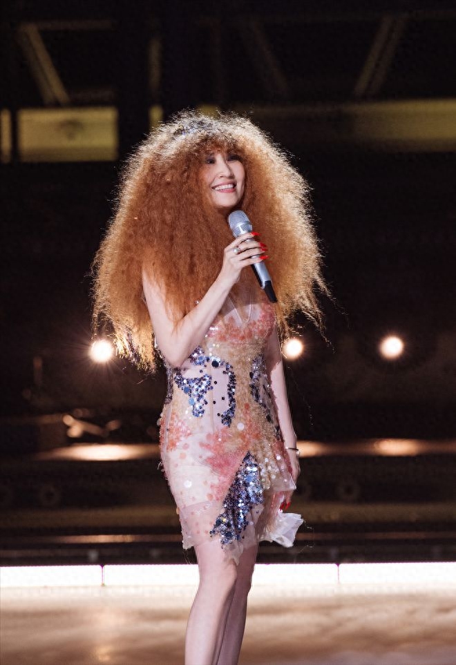 回顾张蔷:一张专辑换一套四合院,30年前的中国,没有人比她红了